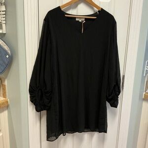 Entro NWT Women’s SZ L Bubble Sleeve Vneck Dress Black